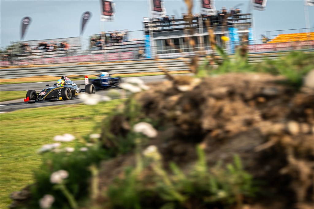Stærk sæsonafslutning sikrer Formel 4 Teammesterskabet til STEP Motorsport
(Foto: Grippo)